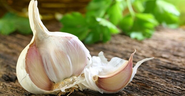 garlic is the traditional folk remedy for parasites